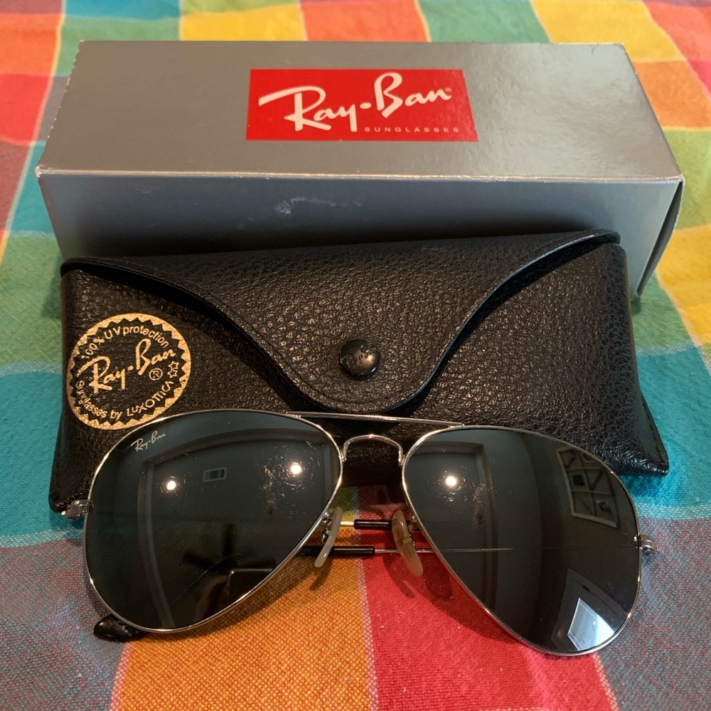 RAYBAN 😎… unisex aviator sunglasses .